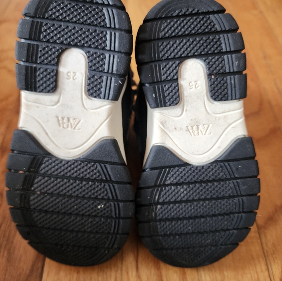 Carter's boots - Picture 8 of 8